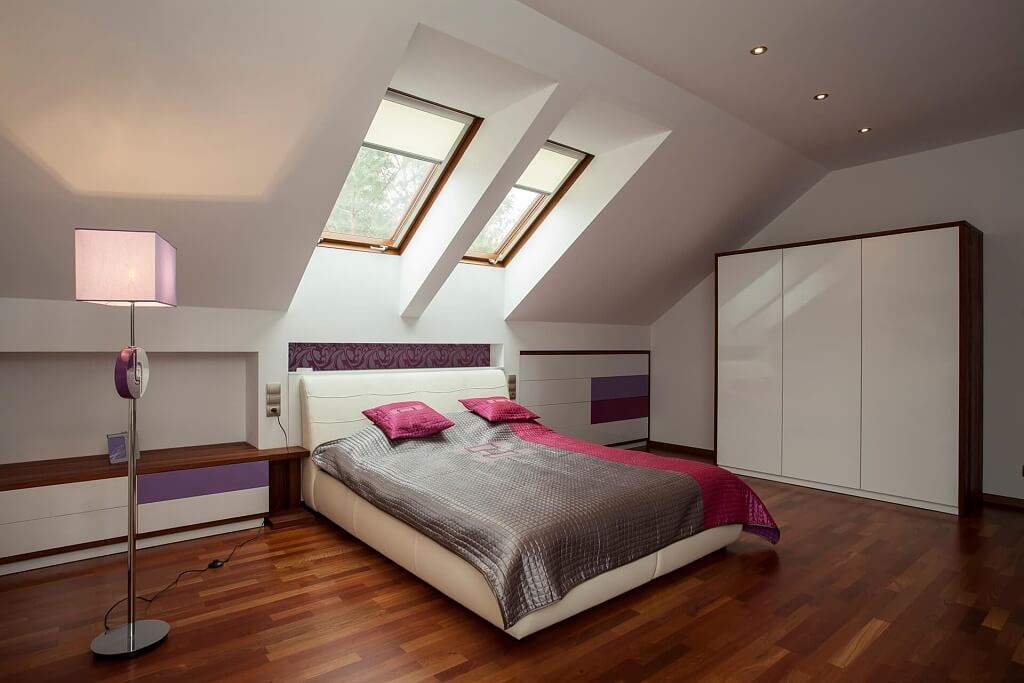 спальня на мансарде дизайн фото