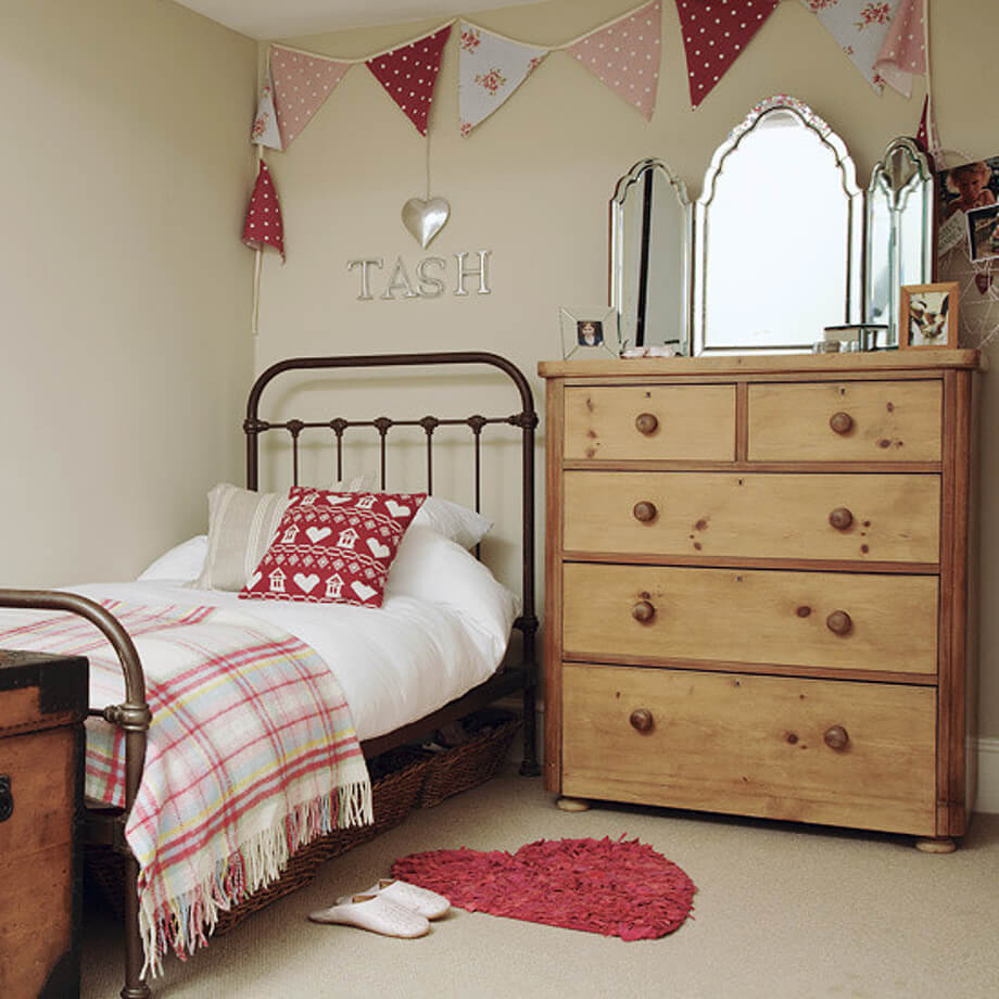 Teen Girls Cottage Bedrooms